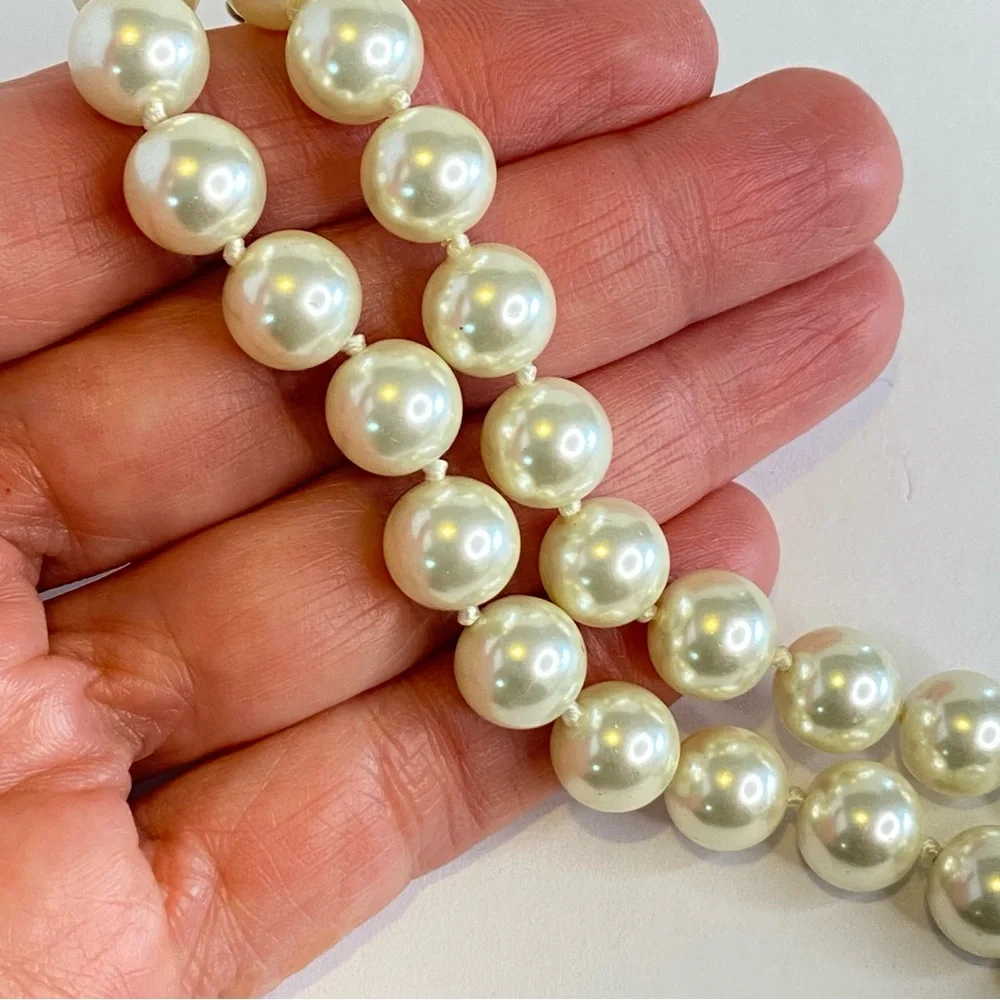 Hand Knotted Faux Pearl Glass Bead Necklace Gold‎ Tone Clasp